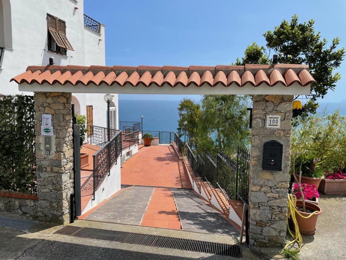 Sotto Le Stelle ...Il Mare Hotell Pietra Ligure Eksteriør bilde